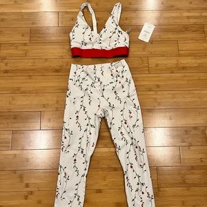 New Fabletics floral workout set! Sz small